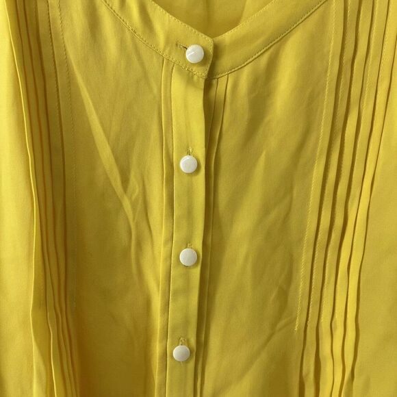 Walter Blouse Womens XS Yellow Short Sleeve Pleated Ruffle VNeck Button Up Silky - Picture 4 of 6